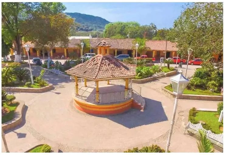Property in the Puerto Vallarta countryside powered by solar