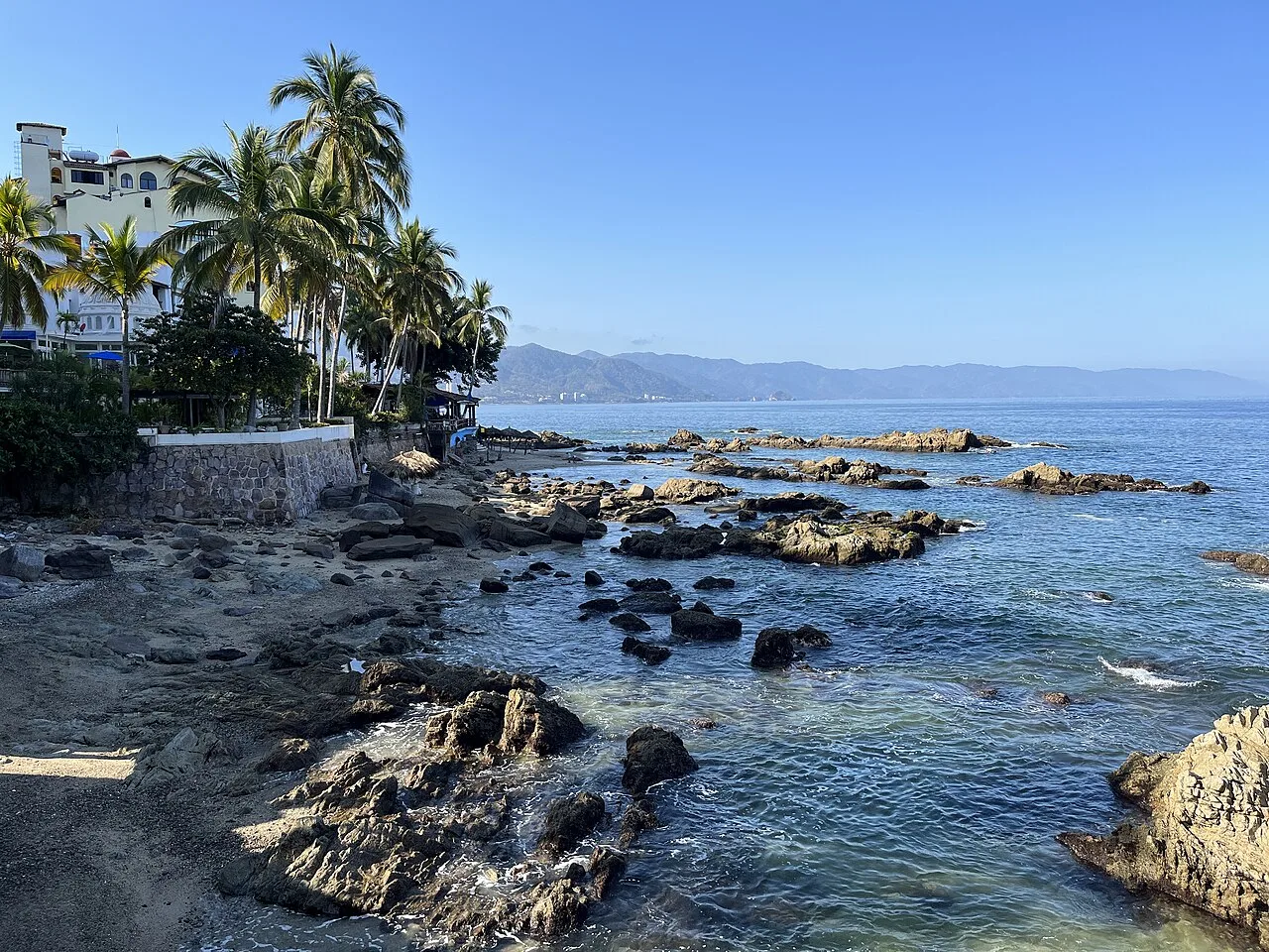 Scenic coastal view of Conchas Chinas above the Pacific